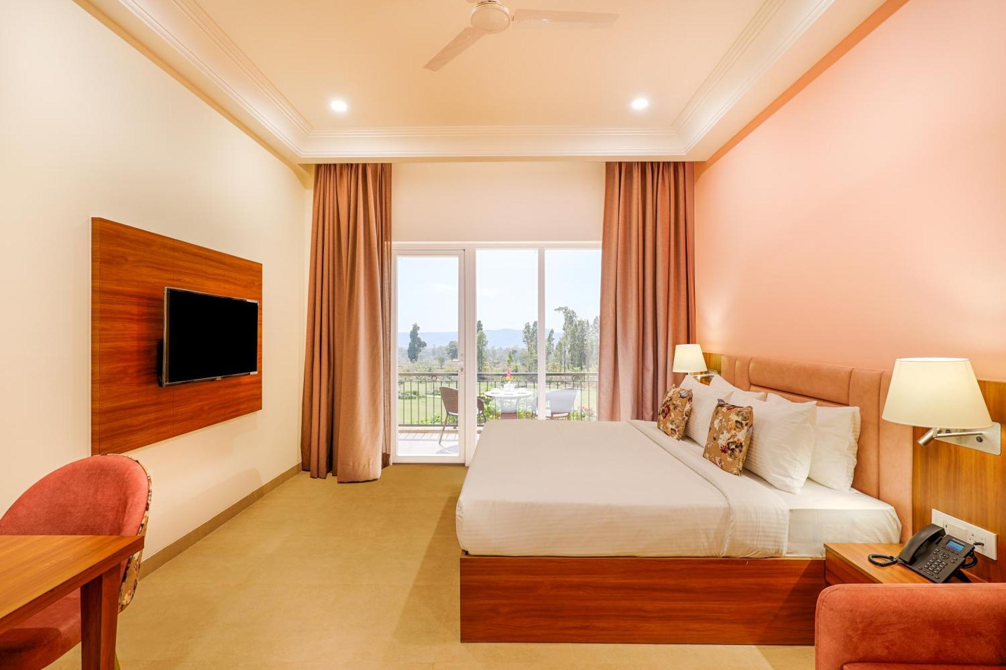 Club Mahindra Patkote Hotel Nainital Exterior photo