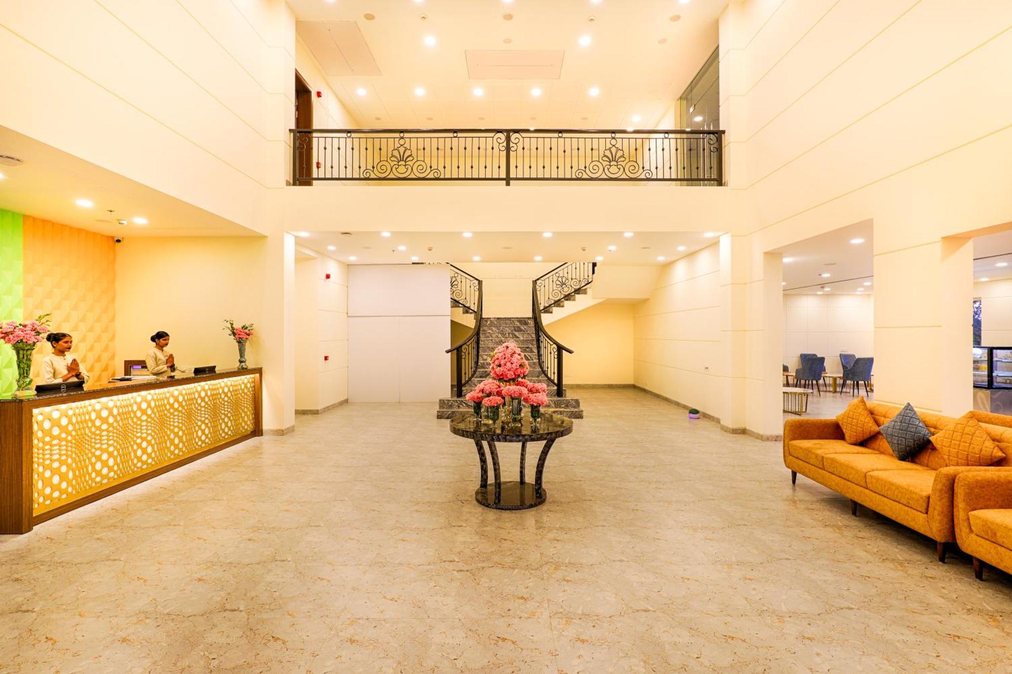 Club Mahindra Patkote Hotel Nainital Exterior photo