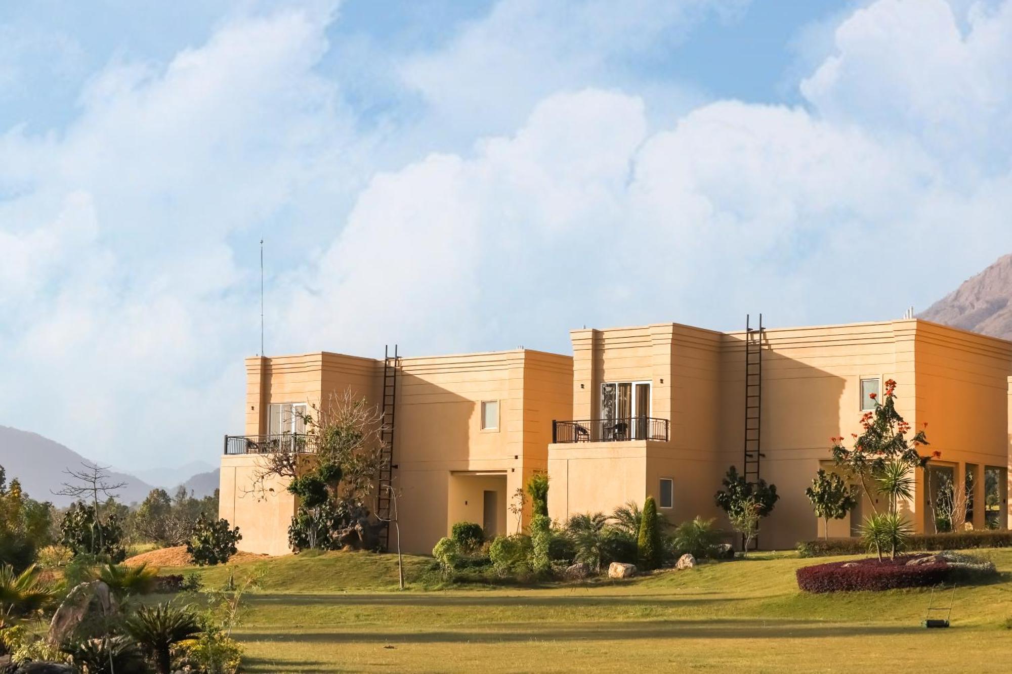 Club Mahindra Patkote Hotel Nainital Exterior photo